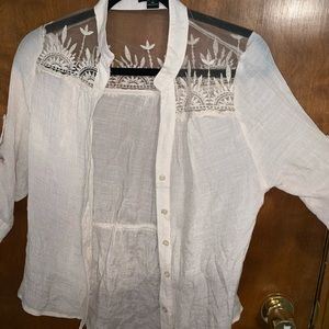 DELICATE PATTERNED BLOUSE